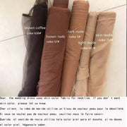 Schulterfreies, rückenfreies Brautkleid mit Spitzenapplikationen
